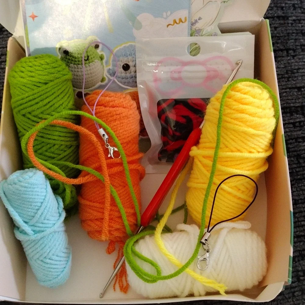 Beginner Crochet Kit - Multicolor - Picture 2 of 5